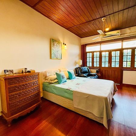The Tenthola Kandy Bagian luar foto