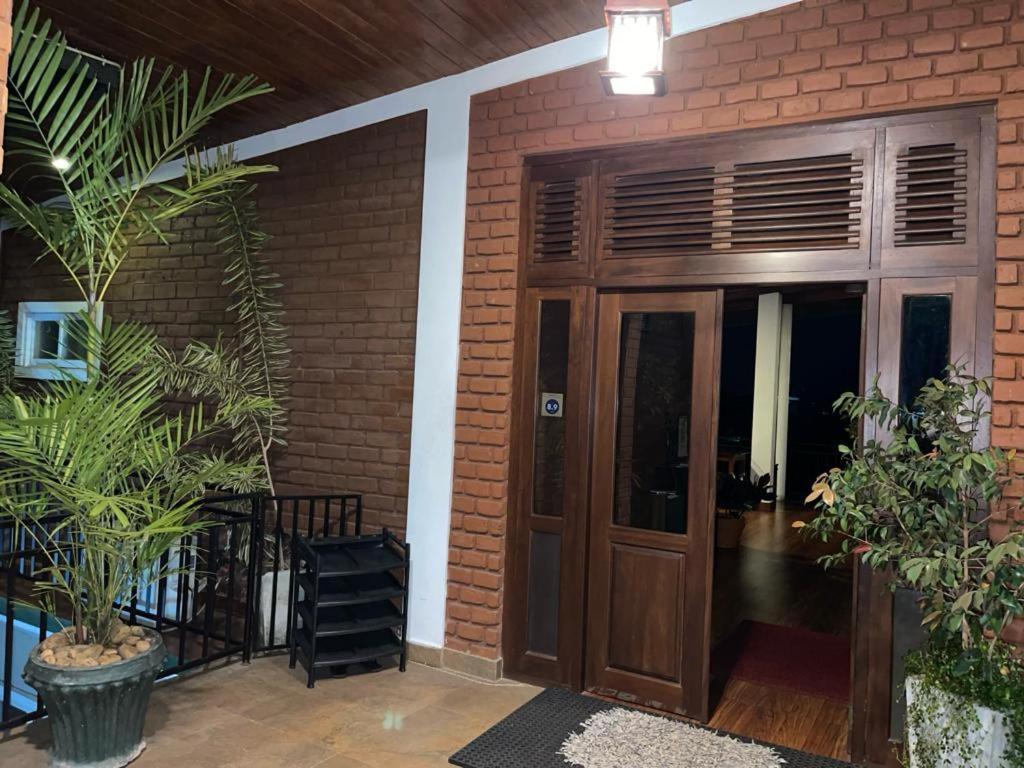 The Tenthola Kandy Bagian luar foto