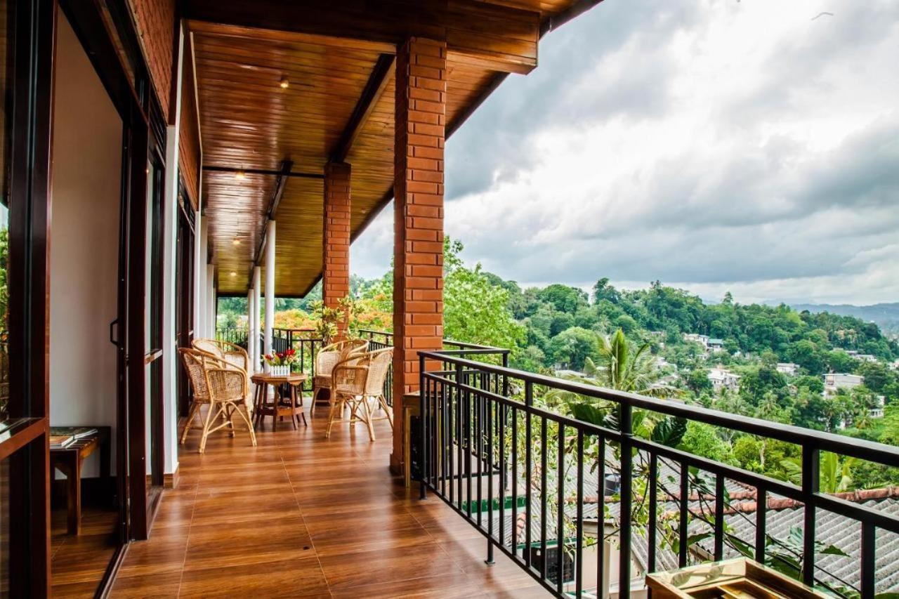The Tenthola Kandy Bagian luar foto