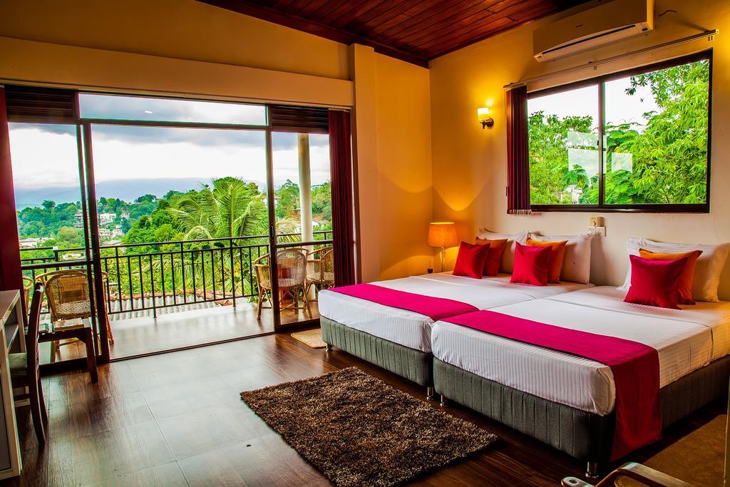 The Tenthola Kandy Bagian luar foto