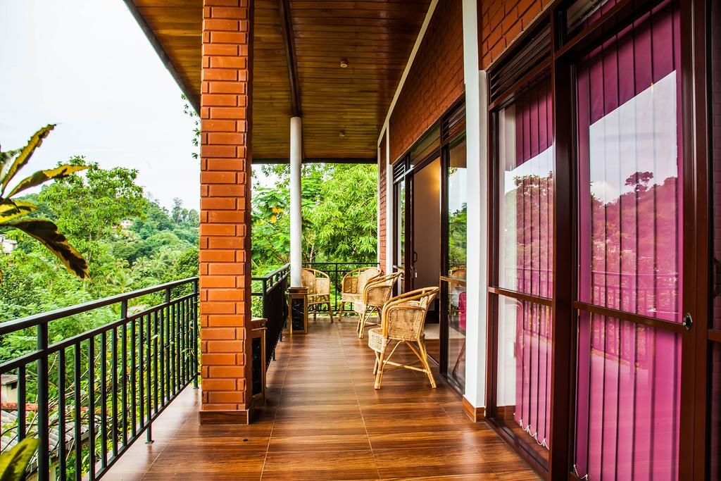 The Tenthola Kandy Bagian luar foto