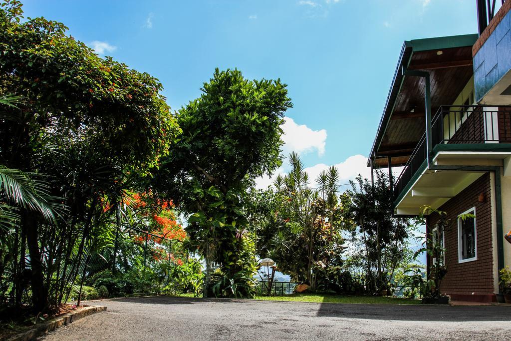 The Tenthola Kandy Bagian luar foto